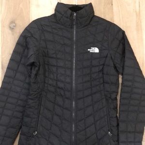 Women’s north face quilted jacket